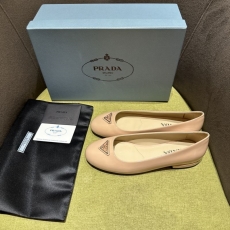 Prada Low Shoes